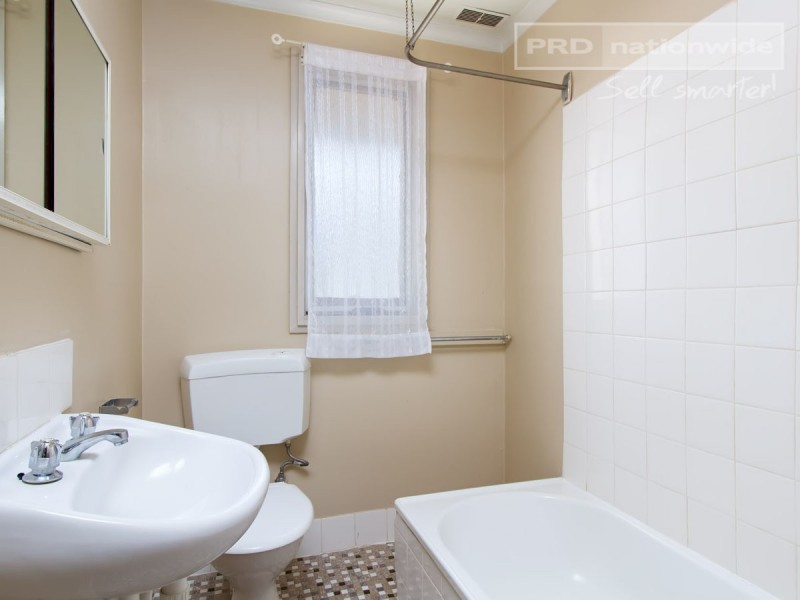 161 Raye Street, Tolland NSW 2650