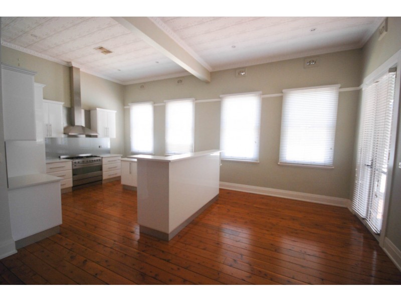 2/30 Fitzmaurice Street, Wagga Wagga NSW 2650