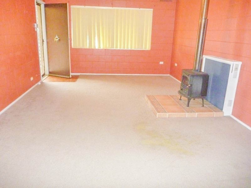 1/42 Tichborne Crescent, Kooringal NSW 2650