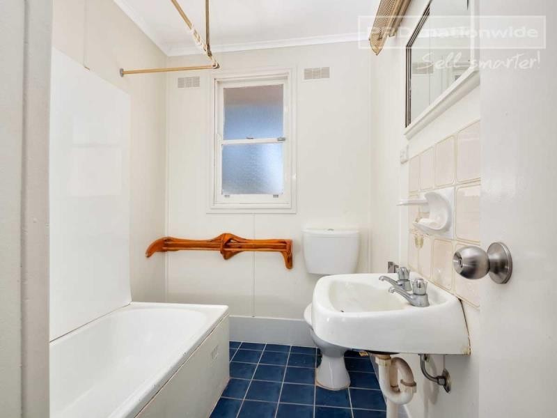 20 Menzies Avenue, Kooringal NSW 2650