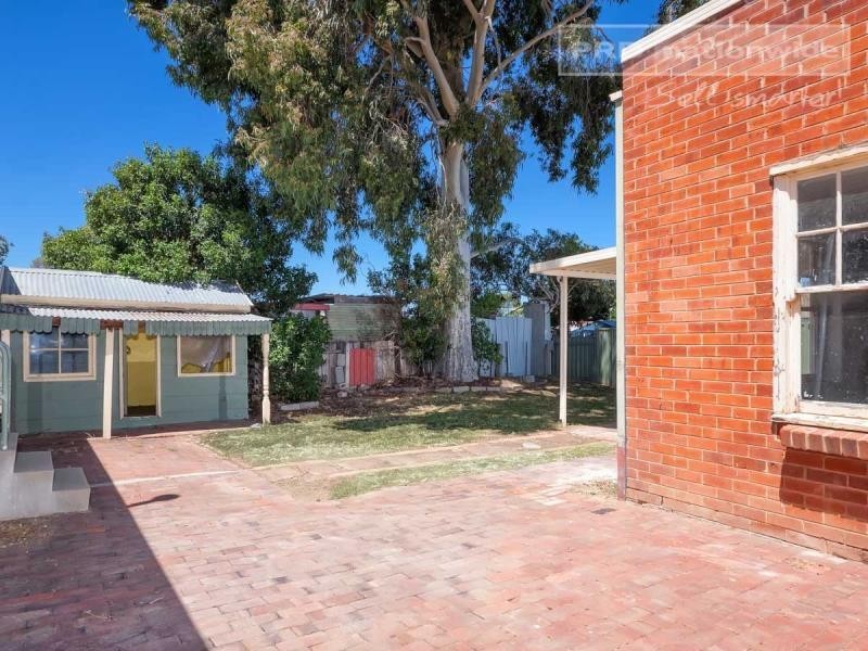 20 Menzies Avenue, Kooringal NSW 2650