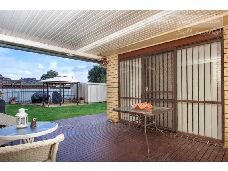 12 Eyre Street, Lake Albert NSW 2650