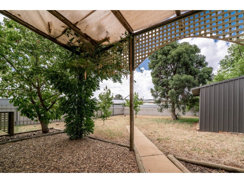 7 Scherger Place, Mount Austin NSW 2650