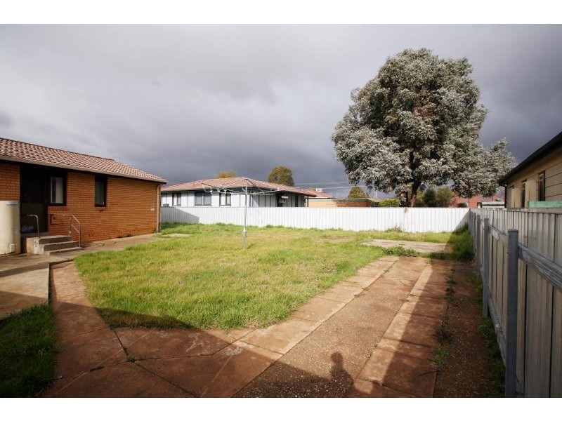 8 Arnott Street, Ashmont NSW 2650