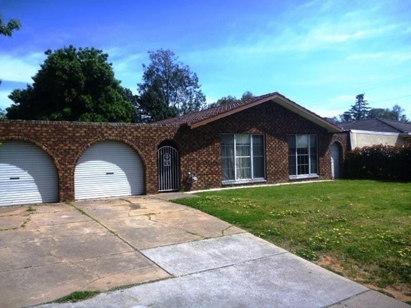 4 Bandera Avenue, Glenfield Park NSW 2650