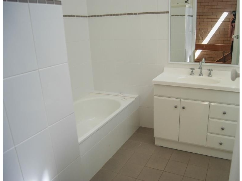 2/185 Forsyth Street, Wagga Wagga NSW 2650