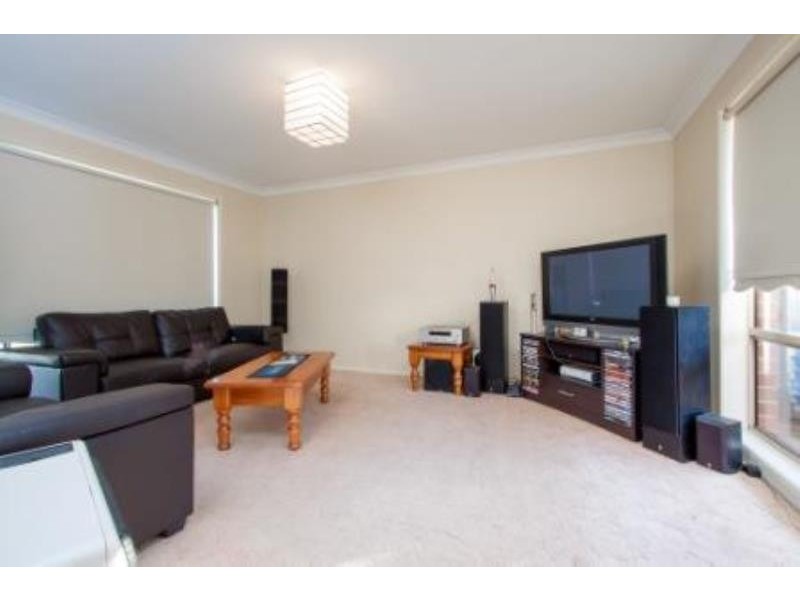 14 Kaldari Crescent, Glenfield Park NSW 2650
