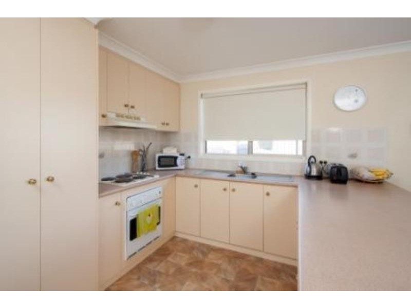 14 Kaldari Crescent, Glenfield Park NSW 2650