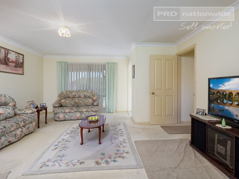 1/1 Lachlan Place, Tatton NSW 2650