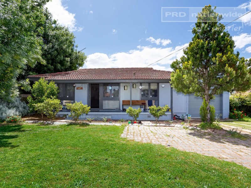 15 Jenkins Street, Ashmont NSW 2650