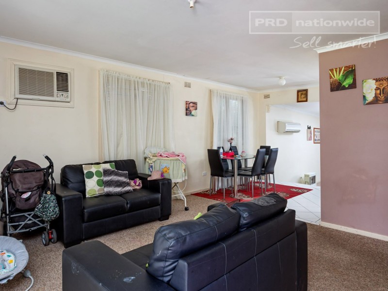 15 Jenkins Street, Ashmont NSW 2650