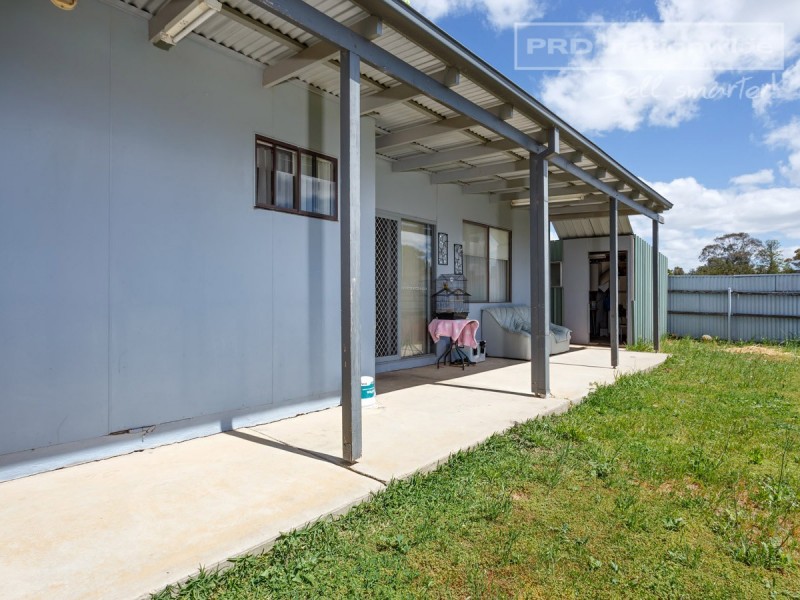 15 Jenkins Street, Ashmont NSW 2650