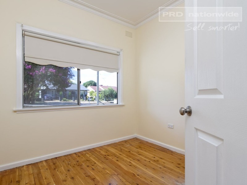 86 Tichborne Crescent, Kooringal NSW 2650