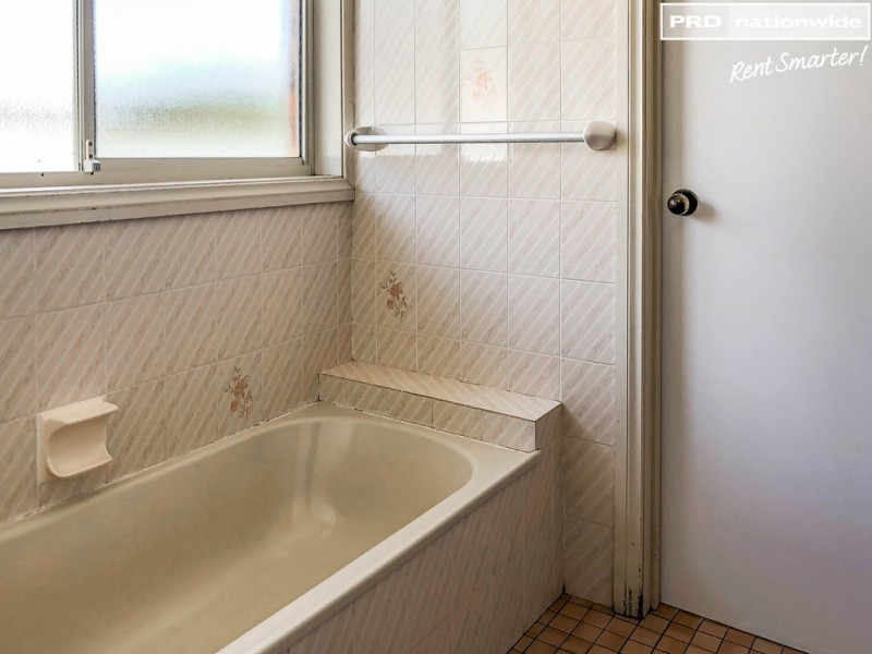 107 Undurra Drive, Glenfield Park NSW 2650