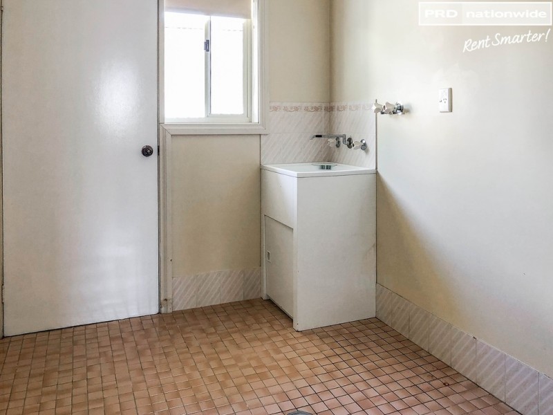 107 Undurra Drive, Glenfield Park NSW 2650