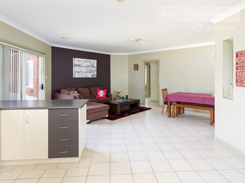102 Yentoo Drive, Glenfield Park NSW 2650