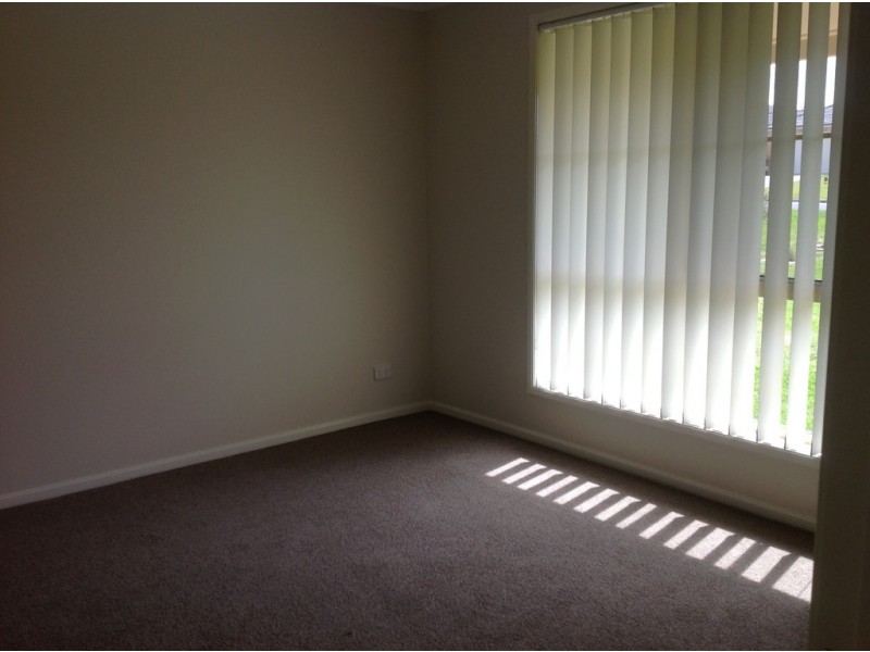 61 Veale St, Wagga Wagga NSW 2650