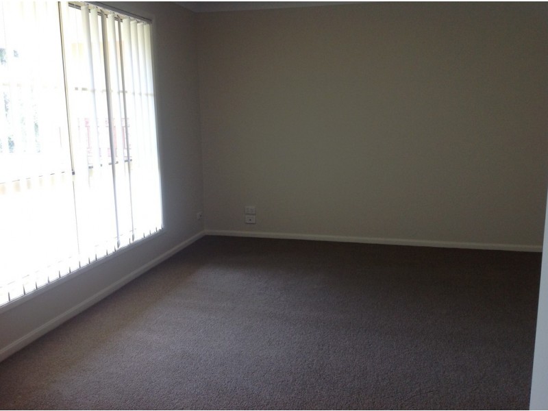 61 Veale St, Wagga Wagga NSW 2650