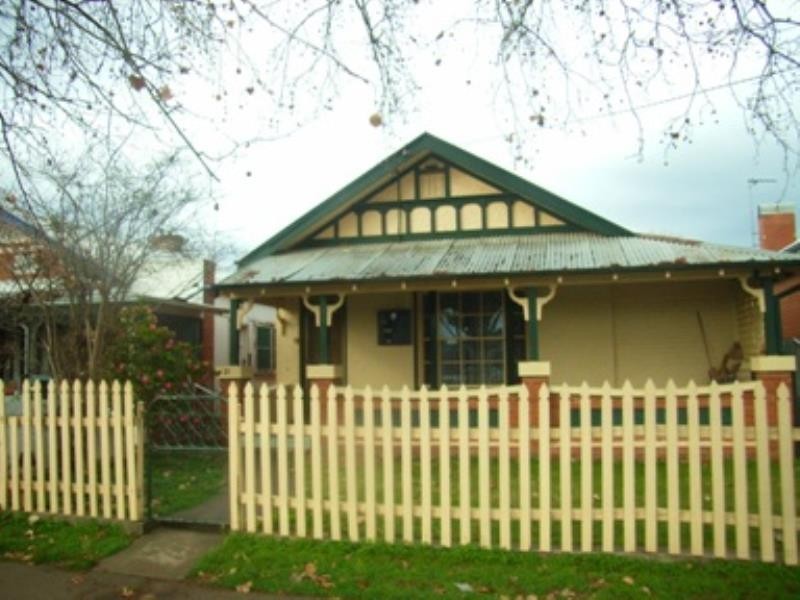 21 Gossett Street, Wagga Wagga NSW 2650