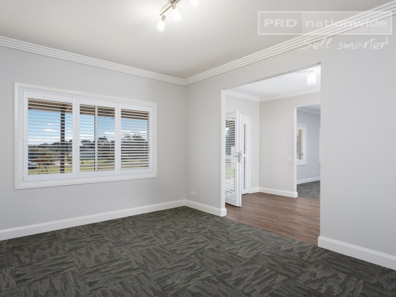 1 Olearia Place, Lake Albert NSW 2650