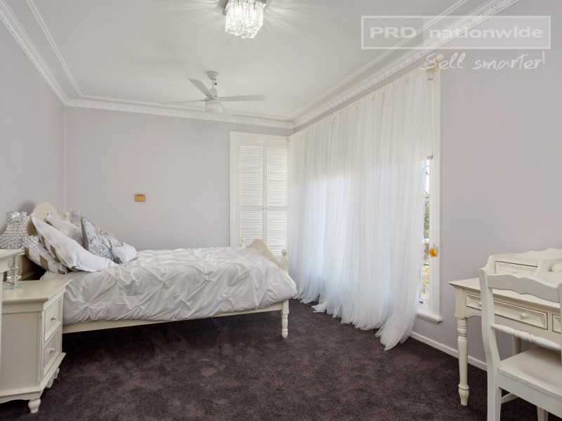 95 Fernleigh Road, Turvey Park NSW 2650