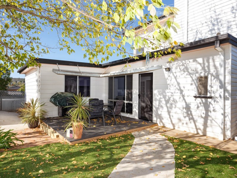 95 Fernleigh Road, Turvey Park NSW 2650