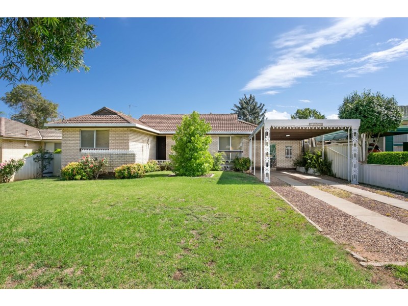 39 Leavenworth Drive, Mount Austin NSW 2650