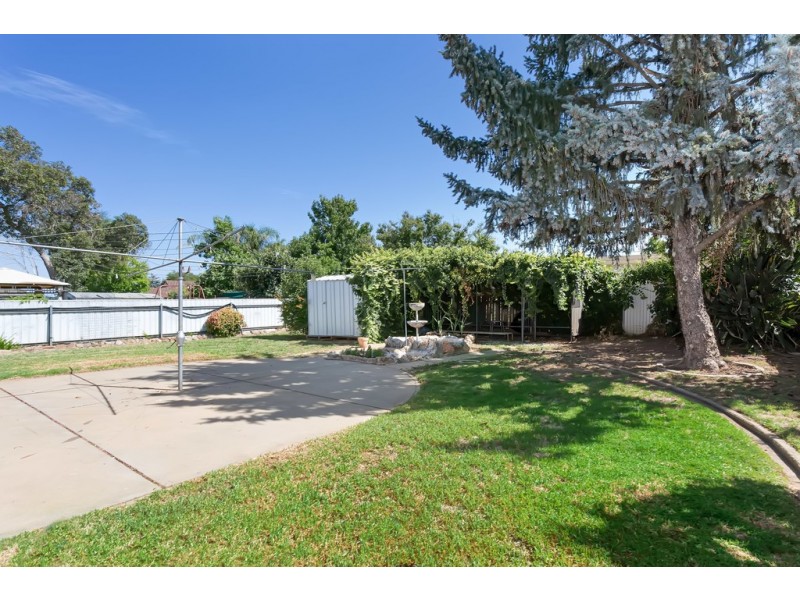 39 Leavenworth Drive, Mount Austin NSW 2650