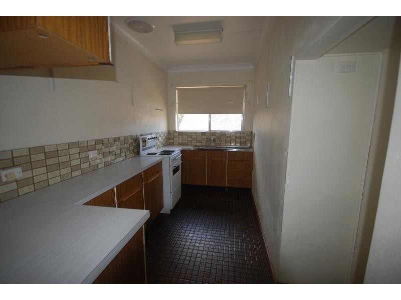 Unit 3/9 Nordlingen Drive, Tolland NSW 2650
