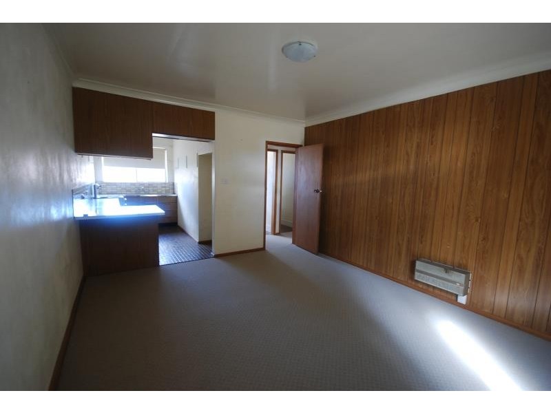 Unit 3/9 Nordlingen Drive, Tolland NSW 2650