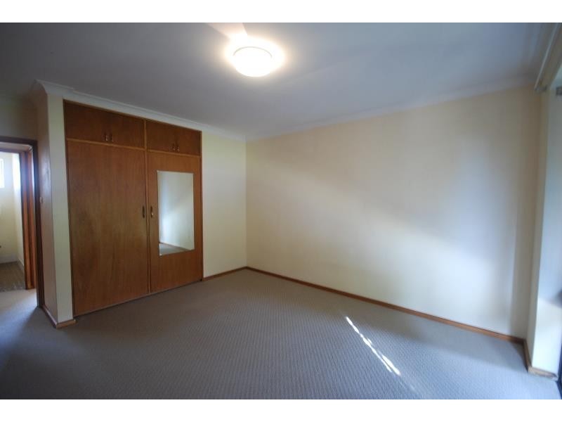 Unit 3/9 Nordlingen Drive, Tolland NSW 2650