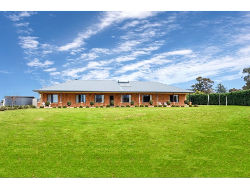 73 Mitchell Road, Lake Albert NSW 2650