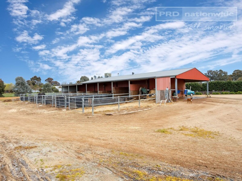 73 Mitchell Road, Lake Albert NSW 2650