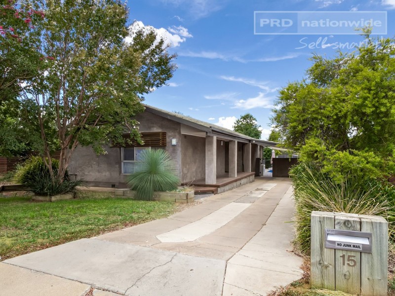 15 Osborne Avenue, Kooringal NSW 2650