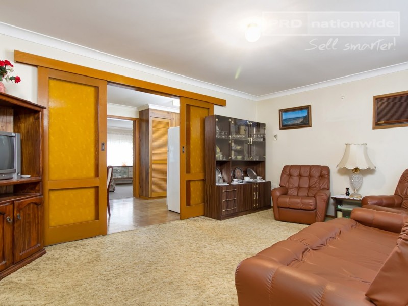 63 Huthwaite Street, Mount Austin NSW 2650