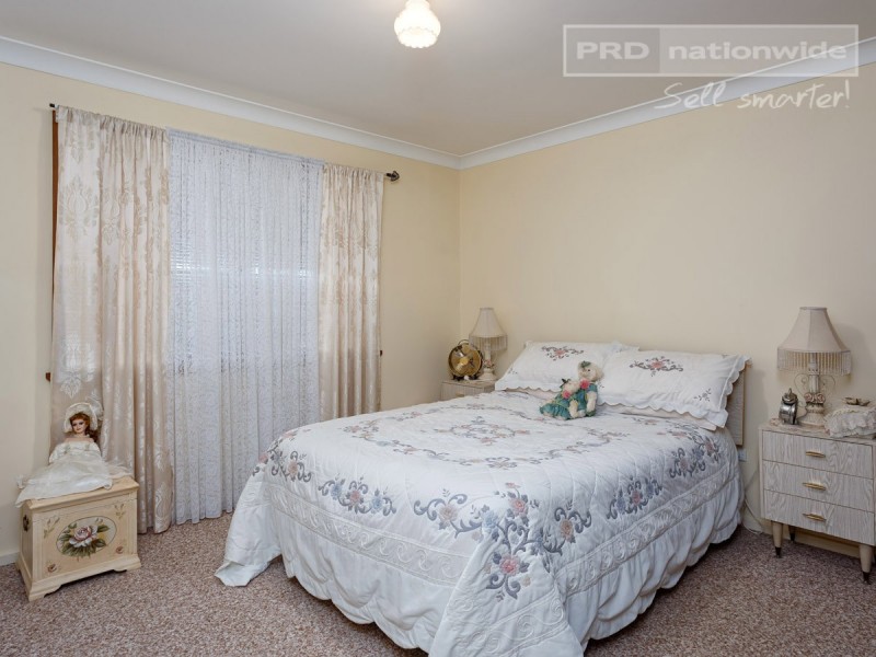 1/46-48 Walana Crescent, Kooringal NSW 2650