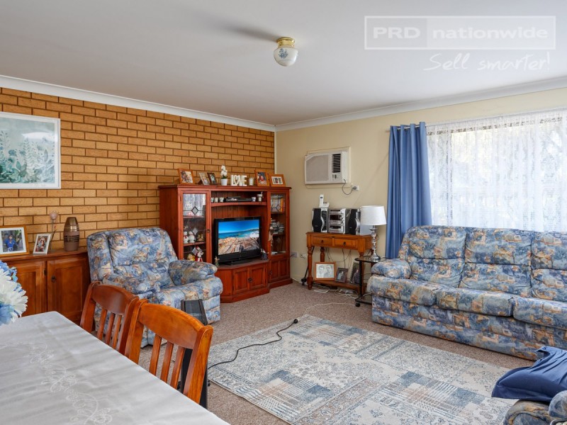 2/46-48 Walana Crescent, Kooringal NSW 2650