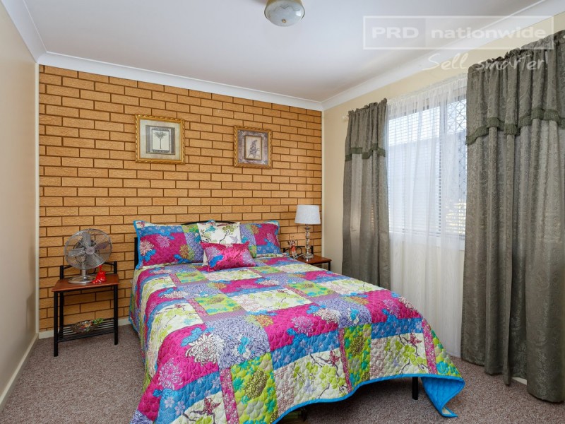 2/46-48 Walana Crescent, Kooringal NSW 2650