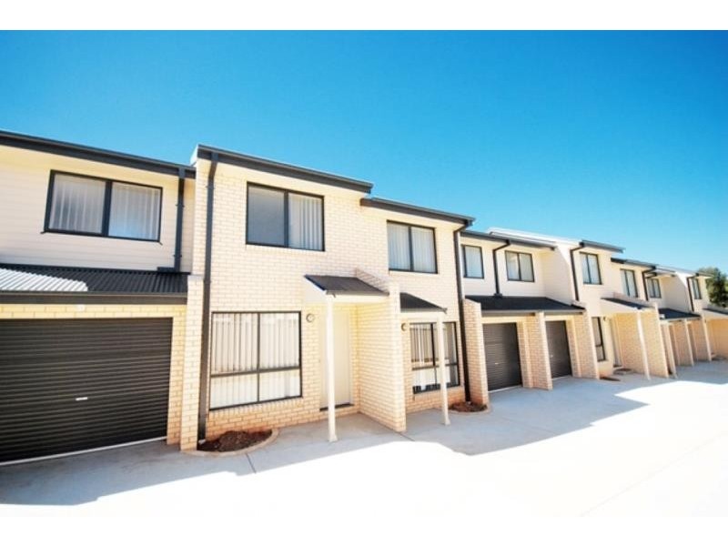 3/38 Kenneally Street, Kooringal NSW 2650