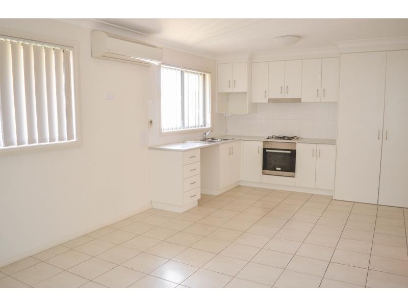 3/38 Kenneally Street, Kooringal NSW 2650