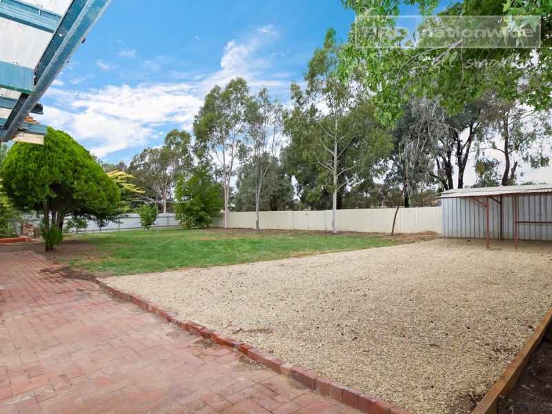 61 Balleroo Crescent, Glenfield Park NSW 2650