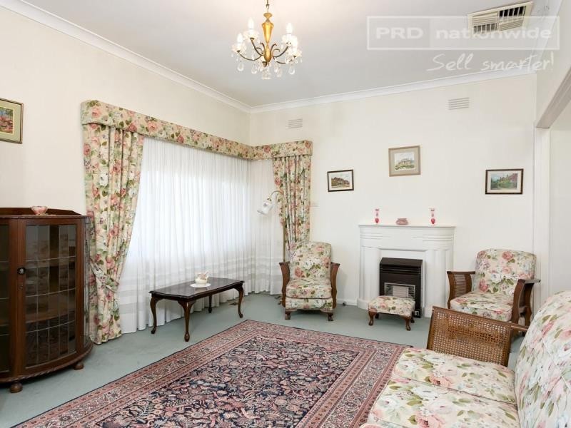 42 Plumpton Road, Kooringal NSW 2650