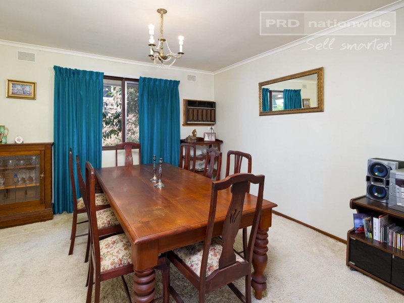27 Warrawong Street, Kooringal NSW 2650