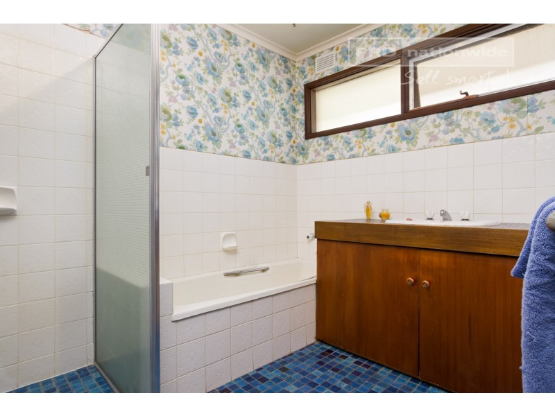 27 Warrawong Street, Kooringal NSW 2650