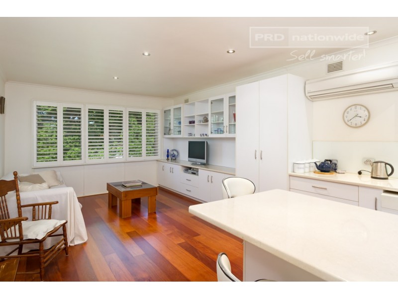 27 Warrawong Street, Kooringal NSW 2650