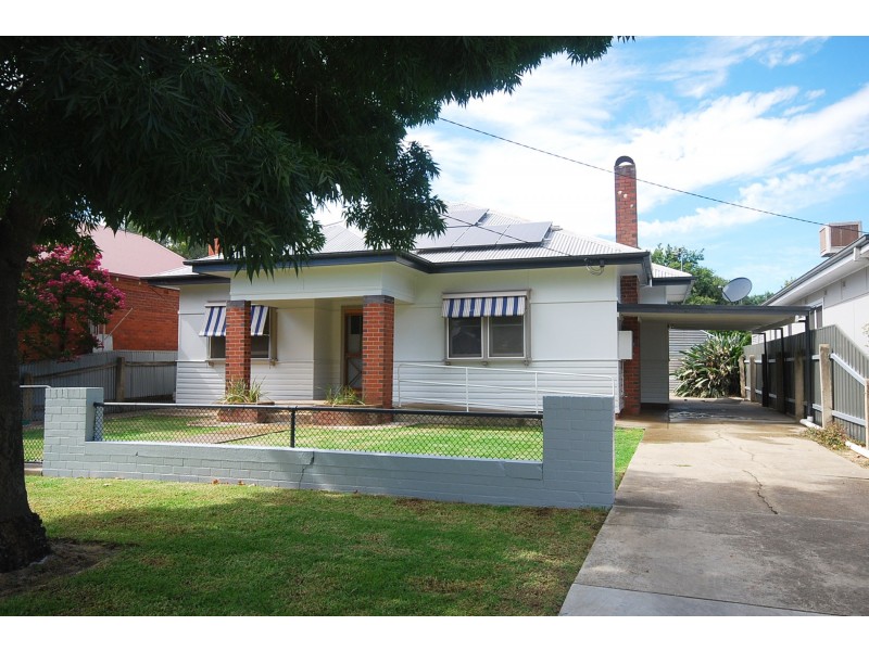 6 Rhoda Avenue, Wagga Wagga NSW 2650