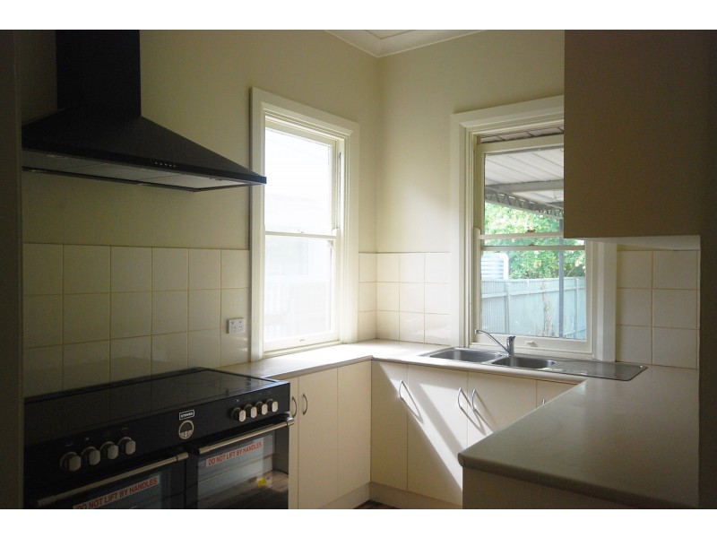 6 Rhoda Avenue, Wagga Wagga NSW 2650