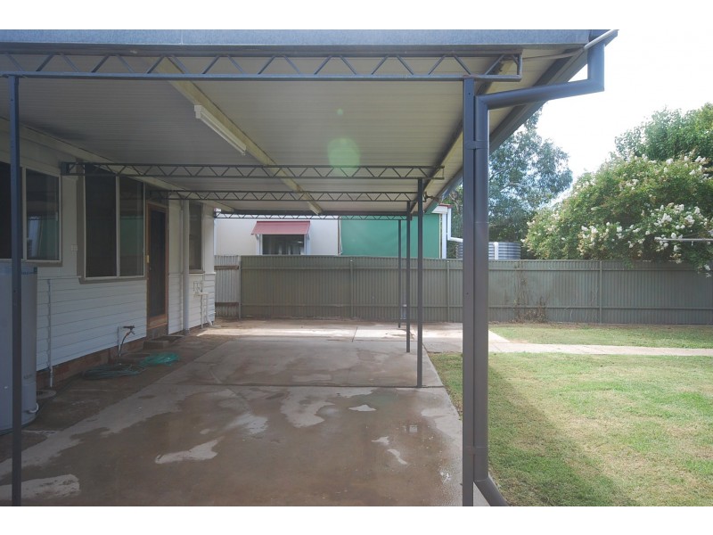 6 Rhoda Avenue, Wagga Wagga NSW 2650