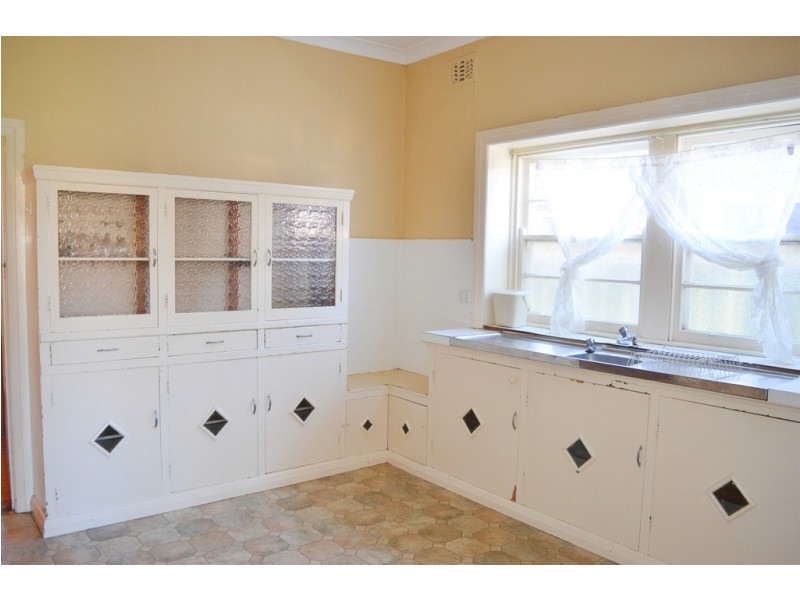 14 Darlow Street, Wagga Wagga NSW 2650