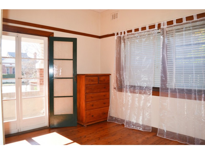 14 Darlow Street, Wagga Wagga NSW 2650